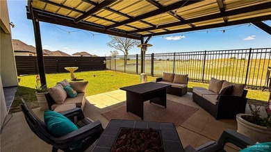 Stunning golf-course home located in a highly sought-after - photo 36