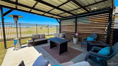 Stunning golf-course home located in a highly sought-after - photo 37