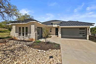 Welcome to this beautifully designed, priced-to-sell one-story - photo 38