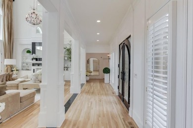 COMPLETELY RENOVATED LUXURY ESTATE / SHOWROOM CONDITION / - photo 11
