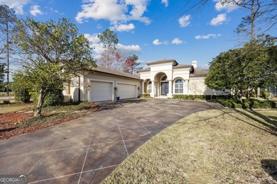 This Arthur Rutenberg custom home offers quality craftsmanship - photo 2