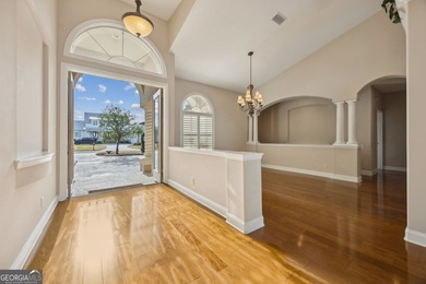 This Arthur Rutenberg custom home offers quality craftsmanship - photo 8
