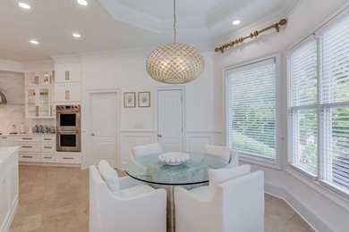 COMPLETELY RENOVATED LUXURY ESTATE / SHOWROOM CONDITION / - photo 27