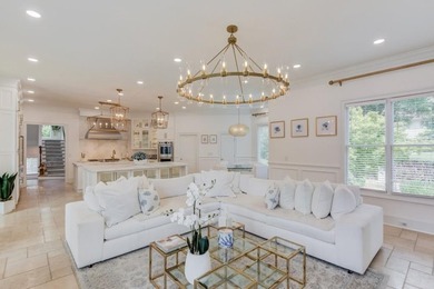 COMPLETELY RENOVATED LUXURY ESTATE / SHOWROOM CONDITION / - photo 30