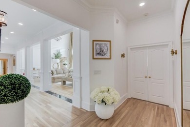 COMPLETELY RENOVATED LUXURY ESTATE / SHOWROOM CONDITION / - photo 34