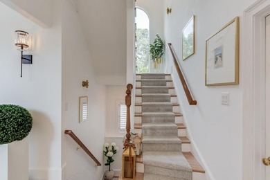 COMPLETELY RENOVATED LUXURY ESTATE / SHOWROOM CONDITION / - photo 48