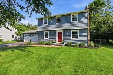 Welcome to 224 Warren Avenue, a beautifully maintained Colonial - photo 3