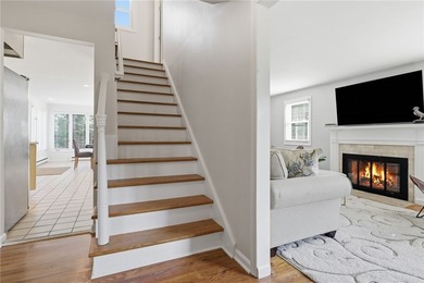 Welcome to 224 Warren Avenue, a beautifully maintained Colonial - photo 5