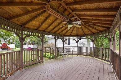 Welcome to this beautifully preserved Tennessee farmhouse - photo 12