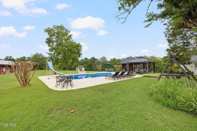 Welcome to this beautifully preserved Tennessee farmhouse - photo 13