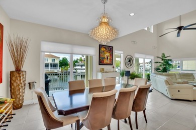 Fabulous waterfront home in coveted Harbor Island GH. Soaring - photo 14