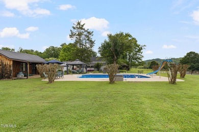 Welcome to this beautifully preserved Tennessee farmhouse - photo 17