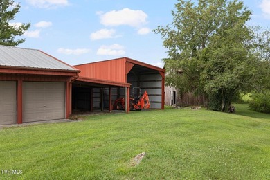 Welcome to this beautifully preserved Tennessee farmhouse - photo 18