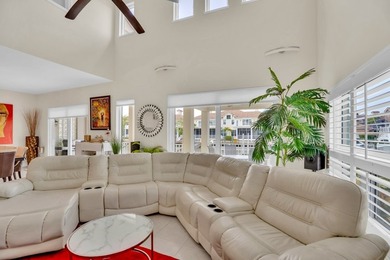Fabulous waterfront home in coveted Harbor Island GH. Soaring - photo 20