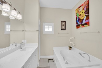 Fabulous waterfront home in coveted Harbor Island GH. Soaring - photo 24