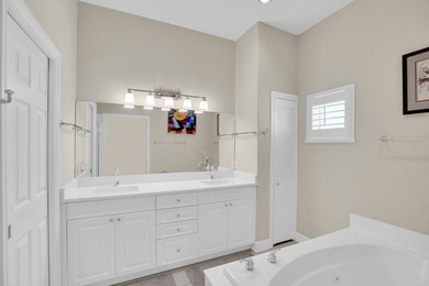 Fabulous waterfront home in coveted Harbor Island GH. Soaring - photo 25