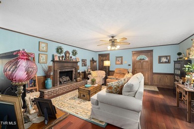 Welcome to this beautifully preserved Tennessee farmhouse - photo 29