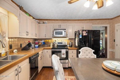 Welcome to this beautifully preserved Tennessee farmhouse - photo 34