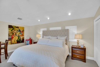 Fabulous waterfront home in coveted Harbor Island GH. Soaring - photo 35