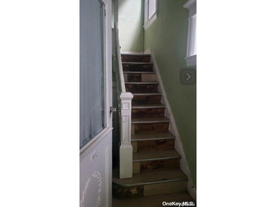 THIS SPECTACULAR 3 FAMILY HOME. PRIME LOCATION IN KENSINGTON - photo 4