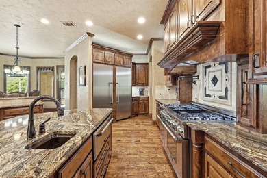 Welcome home to 7 Hillview Court in the sought after - photo 9