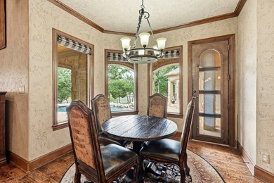 Welcome home to 7 Hillview Court in the sought after - photo 10