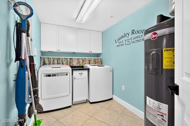 THIS IS THE ONE! A direct oceanfront end-unit residence where - photo 36