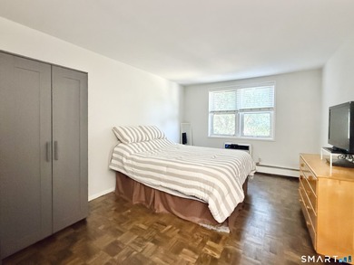 Downtown Living, Simplified & Smart: Turnkey Corner Condo at 140 - photo 9