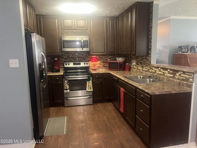 Just listed: a well-maintained, move-in-ready home on a large - photo 12