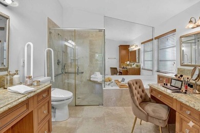 Welcome to this charming single-story residence in Palm Isles - photo 19