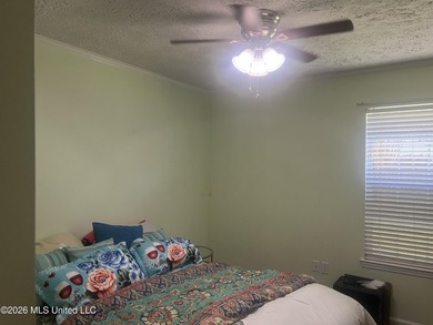 Just listed: a well-maintained, move-in-ready home on a large - photo 23