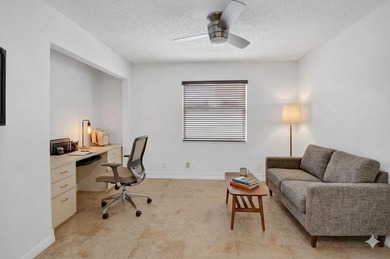 Welcome to this charming single-story residence in Palm Isles - photo 26