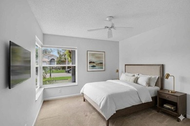 Welcome to this charming single-story residence in Palm Isles - photo 31