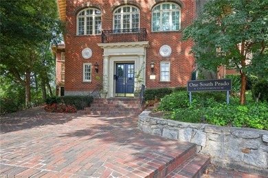Lake Clara Meer Condo For Sale in Atlanta Georgia
