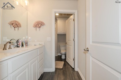 Home is priced below CAD value. Beautiful three bedroom, 2 bath - photo 6