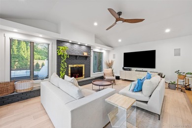 This beautiful and expansive 2,500 sqft 3 bedroom, 3 bath Farm - photo 12