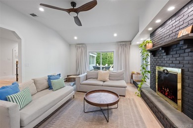 This beautiful and expansive 2,500 sqft 3 bedroom, 3 bath Farm - photo 14