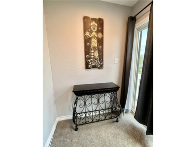 Very spacious 1 bdrm/1.5 bath split level townhome, sold fully - photo 15
