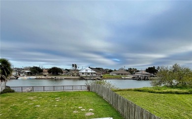 Very spacious 1 bdrm/1.5 bath split level townhome, sold fully - photo 20