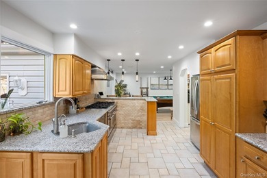 This beautiful and expansive 2,500 sqft 3 bedroom, 3 bath Farm - photo 21