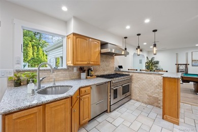 This beautiful and expansive 2,500 sqft 3 bedroom, 3 bath Farm - photo 22