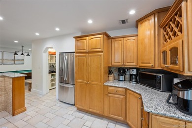 This beautiful and expansive 2,500 sqft 3 bedroom, 3 bath Farm - photo 23