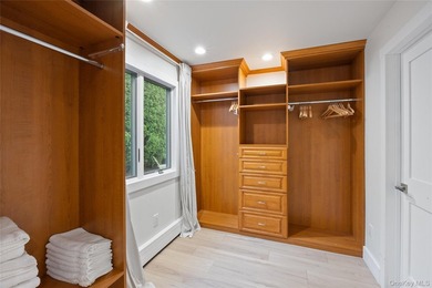 This beautiful and expansive 2,500 sqft 3 bedroom, 3 bath Farm - photo 34