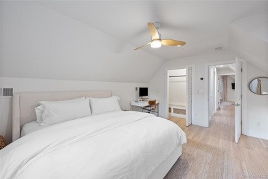 This beautiful and expansive 2,500 sqft 3 bedroom, 3 bath Farm - photo 41
