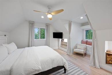 This beautiful and expansive 2,500 sqft 3 bedroom, 3 bath Farm - photo 47