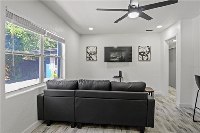 Great opportunity for this duplex in a prime location.
The - photo 5