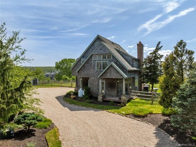 Elegant Montauk Retreat With Sunset Water Views. Privately set - photo 2