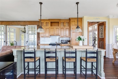Elegant Montauk Retreat With Sunset Water Views. Privately set - photo 8