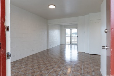 Rare and desirable centrally-located building in the heart of - photo 11
