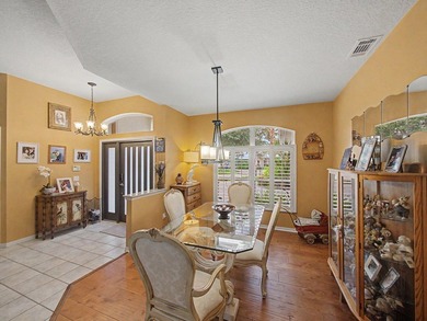 Welcome to this beautifully updated 4-bedroom, 2.5-bath pool - photo 12